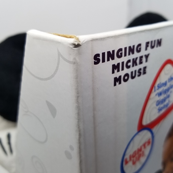 Disney Junior Singing Mickey Mouse Sings Lights Phrases Talking Doll Plush Toy - Picture 5 of 11